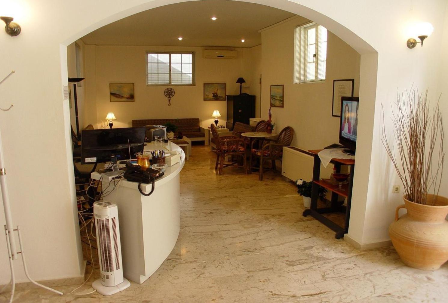 Doreen Suites Kalamaki Екстериор снимка