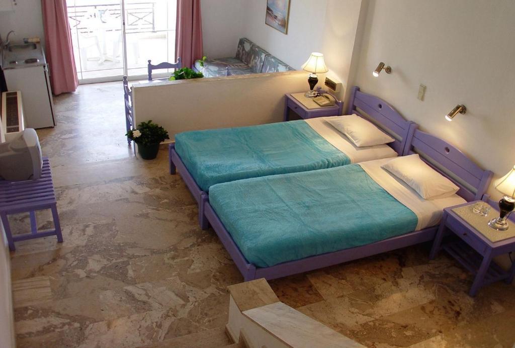 Doreen Suites Kalamaki Стая снимка